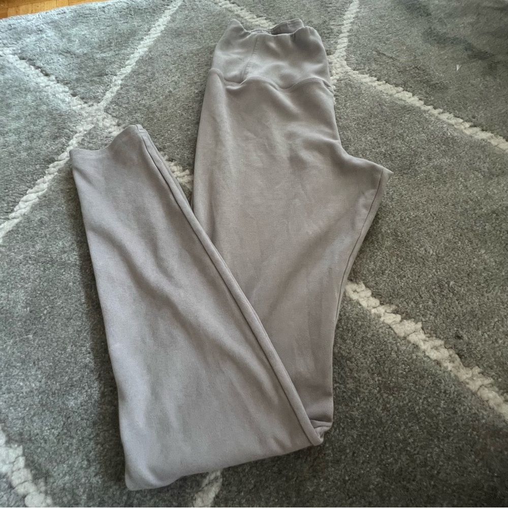 Wilfred Free Gray Fabric - Picture 1 of 4